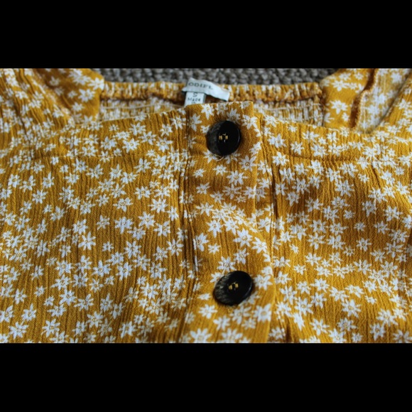 (8 for $20) 💛JODIFL Sweetheart Blouse - Picture 4 of 8